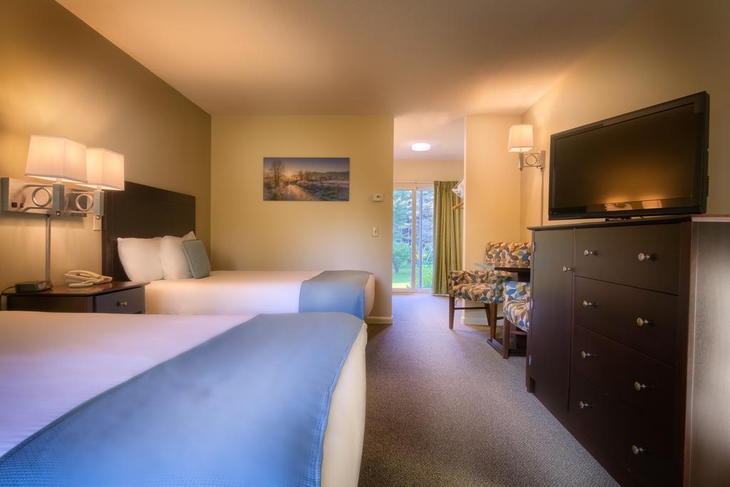 Sun & Ski Inn And Suites Stowe Exterior foto